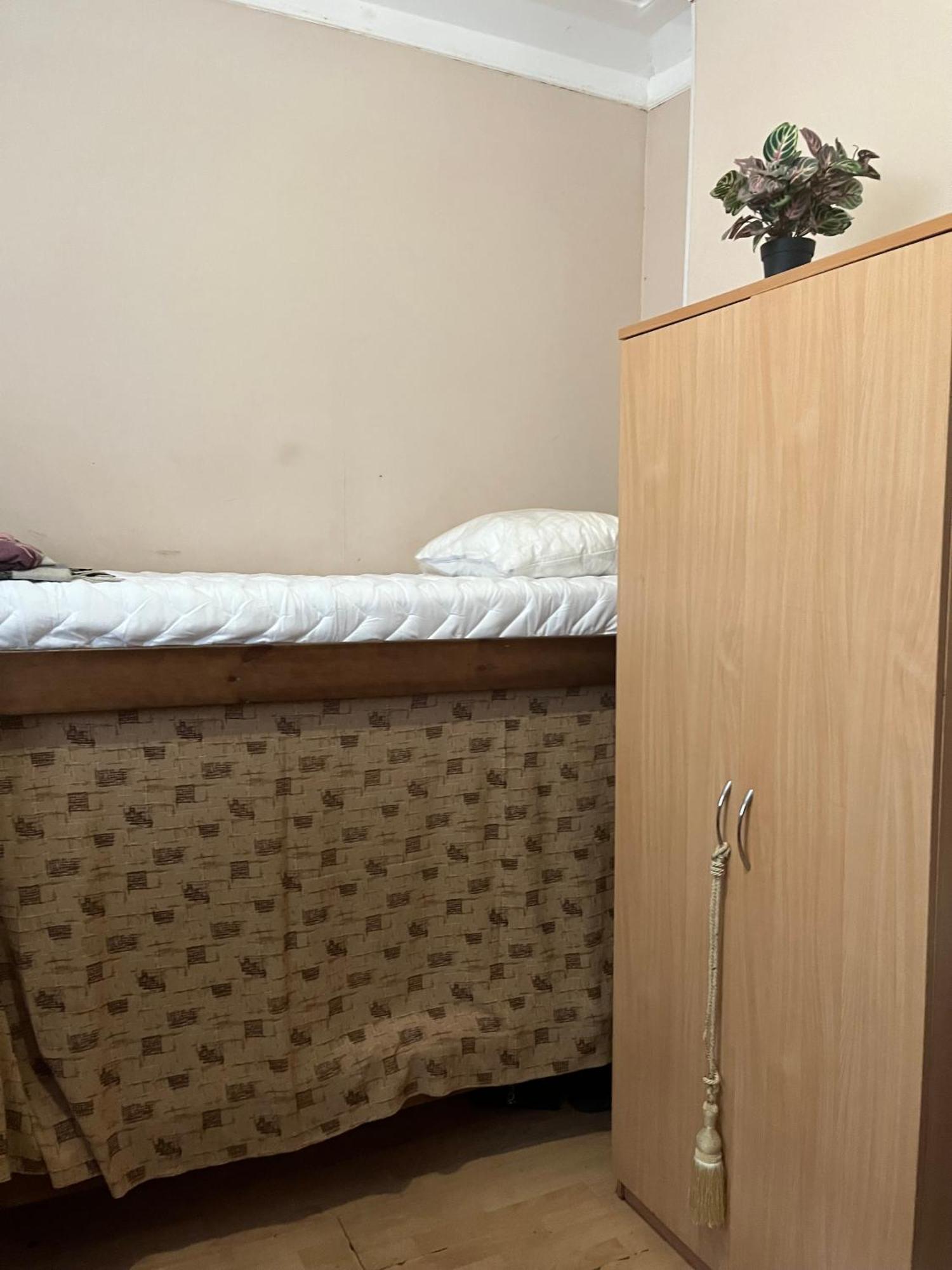 Ararat-Holosiivskyi Hostel Kiev Bagian luar foto